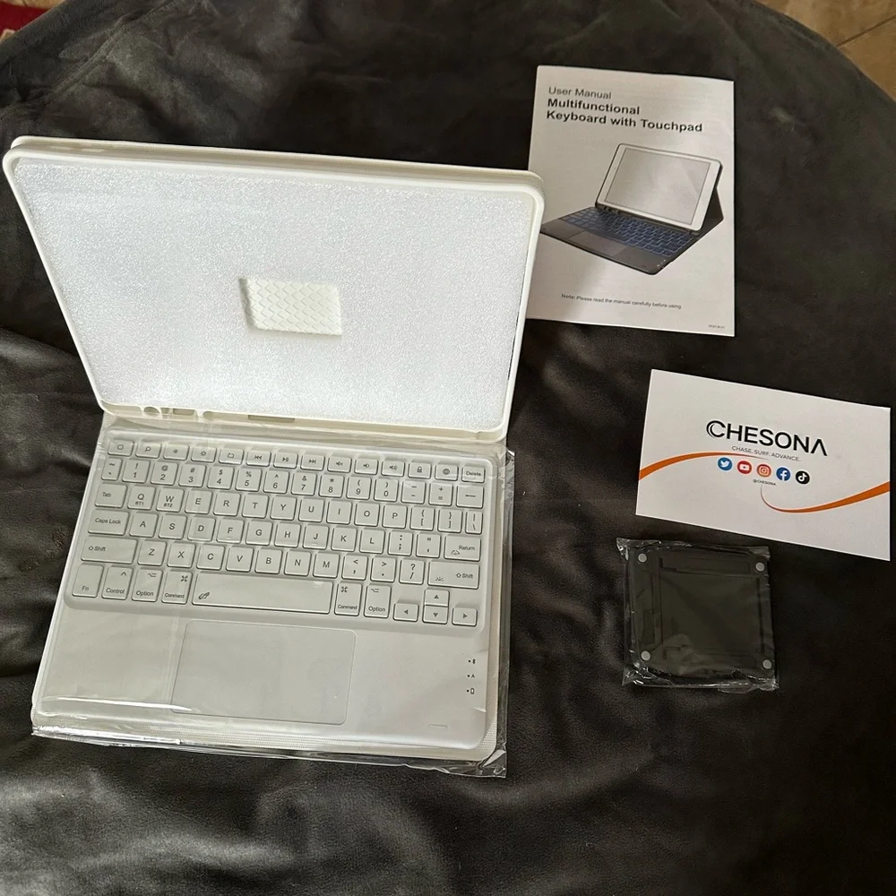 Chesona wireless Keyboard (Bluetooth) for iPad
